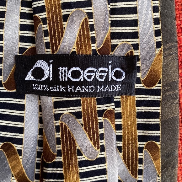 FINAL PRICE $10 VTG 90’s DI MOSSIO Men's Tie 100% Silk Hand Made - Picture 4 of 14